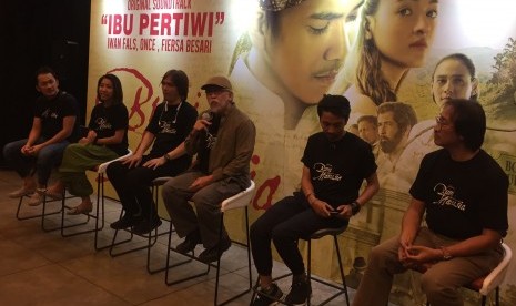 Falcon Pictures melakukan konferensi pers ost film 'Bumi Manusia' di Jakarta pada Kamis (25/7).