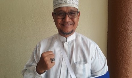 Sekjen GNPF Ulama, Edi Mulyadi di sela-sela acara Pengukuhan dan Pelantikan DPP Bakomubin di Kantor LPOI, Jakarta Pusat, Ahad (4/8).