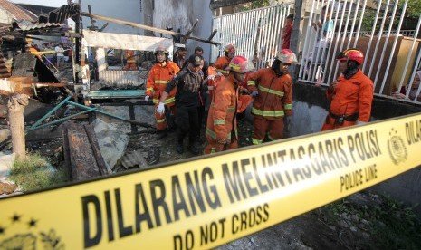 Kebakaran terjadi di Jalan Titang, Kelurahan Barana, Kecamatan Makassar, Sulawesi Selatan. Lima orang tewas karena terjebak kepulan asap di lantai dua rumahnya yang berbentuk rumah toko (Ruko) (Ilustrasi Kebakaran)