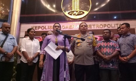 Kapolda Metro Jaya, Irjen Gatot Eddy Pramono bertemu dengan sejumlah perwakilan tokoh masyarakat Papua se-Jabodetabek di Mapolda Metro Jaya, Senin (19/8) malam. 