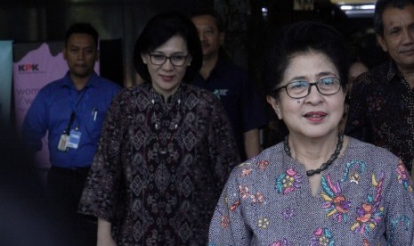 Menteri Kesehatan (Menkes) Nila Moeloek 