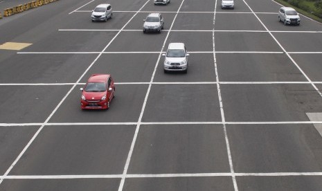 Sejumlah kendaraan melintas di ruas Tol Jagorawi di Kota Bogor, Jawa Barat, Rabu (28/8/2019). 