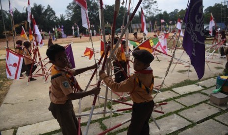 A number of students participated in scout camp activities.