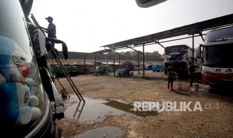 Suasana Terminal Bus Bubulak yang tidak terawat di Kota Bogor, Jawa Barat, Senin (9/9/2019).