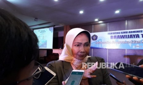 Walikota Batu, Dewanti Rumpoko menyatakan 48 orang pasien positif COVID-19 di Kota Batu, Jawa Timur, pada Jumat (17/7), dinyatakan sembuh dan diperbolehkan kembali ke rumah, usai menjalani isolasi pada tempat-tempat yang disiapkan oleh pemerintah daerah.