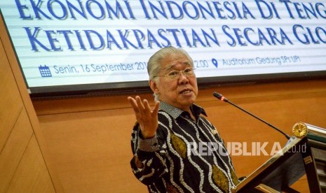 Menteri Perdagangan Enggartiasto Lukita memberikan pemaparan saat menjadi pembicara dalam kuliah umum di Universitas Pendidikan Indonesia (UPI), Bandung, Jawa Barat, Senin (16/9/2019). 