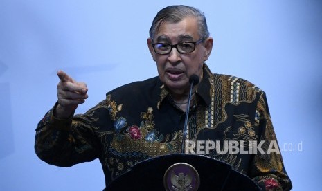 Quraish Shihab Jelaskan Soal Sholat di Rumah Saat Zaman Nabi. Foto: Cendekiawan muslim Quraish Shihab menyampaikan paparan pada pembukaan Forum Titik Temu di Jakarta, Rabu (18/9/2019).(Antara/Wahyu Putro A)