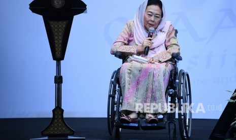 Istri Presiden ke-4 RI, Abdurrahman Wahid (Gusdur), Sinta Nuriyah Wahid memberikan sambutan pada pembukaan Forum Titik Temu di Jakarta, Rabu (18/9/2019).