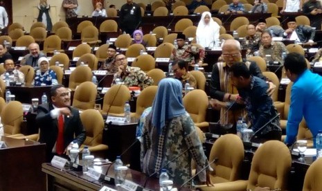 Saling debat antara senator terjadi dalam Rapat Paripurna DPD di Gedung Nusantara V, Kompleks Parlemen, Jakarta, Rabu (18/9).