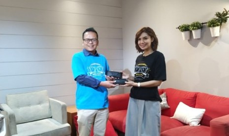 Najwa Shihab donasikan dua kacamata kesayangan sebagai bukti mendukung  program Dompet Dhuafa, #IndonesiaMelihat