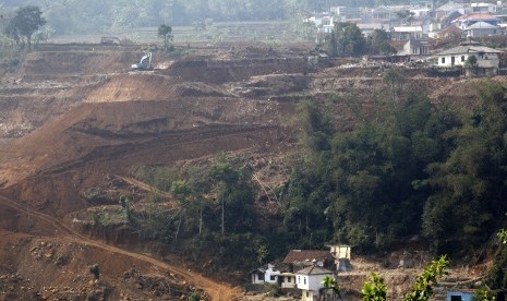 Pemandangan Bendungan Ciawi dan Sukamahi yang sedang dibangun di Ciawi, Bogor, Jawa Barat, Senin (23/9/2019).