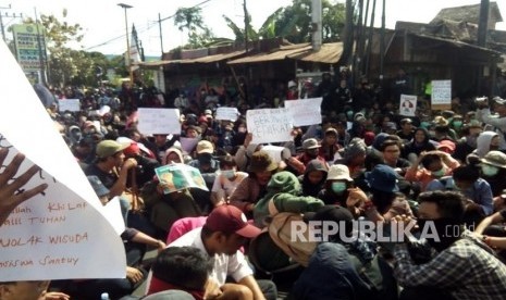 Gejayan Memanggil 2. Aliansi Mahasiswa Bergerak menggelar aksi di Gejayan, Yogyakarta, Senin (30/9/2019)