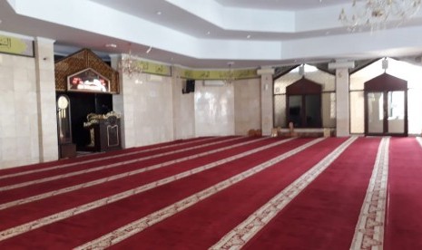 Kondisi Masjid Al Falah, Pejompongan, Jakarta Pusat pada Rabu, (9/10). Masjid itu jadi buah bibir lantaran diduga jadi lokasi pemukulan, penyekapan hingga persekusi terhadap Ninoy Karundeng. 