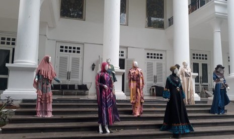 Indonesia Modest Fashion Week (IMFW) 2019 akan kembali digelar untuk ketiga kalinya. Penyelenggaraan pentas Modest fashion tahunan ini  diselenggarakan di Jakarta Convention Center, Senayan, Jakarta Pusat, pada 16 sampai 20 Oktober 2019. Acara ini digelar oleh Indonesia Modeat Fashion Designer  (IMFD).