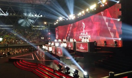 Arena Piala Presiden Esports 2020 di Tennis Indoor Senayan, Jakarta, Ahad (13/10).