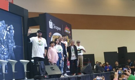 Sineas Gundala dalam jagat Bumi Langit di Indonesia Comic Con 2019, Sabtu (12/10). F