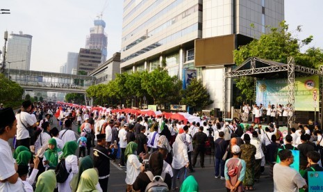 Kementerian Agama (Kemenag) menggelar Parade Santri Cinta  Damai di kawasan Car Free Day, Jalan MH Thamrin, Jakarta. Kegiatan ini  merupakan rangkaian dari perayaan Hari Santri Nasional (HSN) 2019. 