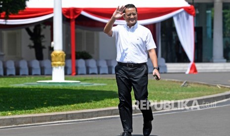 Politisi PDIP Juliari Batubara tiba di Kompleks Istana Kepresidenan di Jakarta, Selasa (22/10/2019).