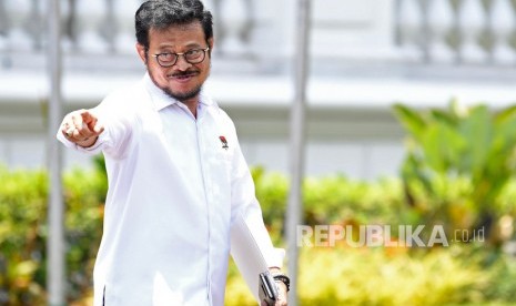 Politisi Partai Nasdem Syahrul Yasin Limpo tiba di Kompleks Istana Kepresidenan di Jakarta, Selasa (22/10/2019).