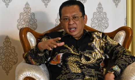 Ketua Majelis Permusyawaratan Rakyat (MPR) Bambang Soesatyo berbicara dalam wawancara khusus untuk Kantor Berita Antara di kompleks Parlemen, Jakarta, Selasa (29/10/2019).