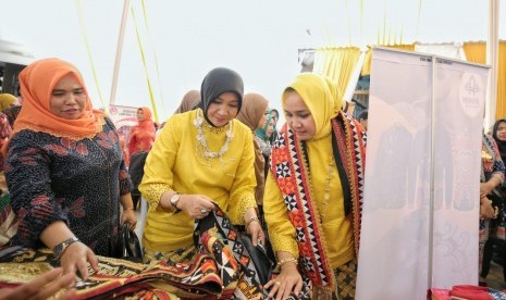 Dekranasda Lampung gelar Festival Batik Lampung di Galeri Dekranasda Kota Bandar Lampung, Rabu (30/10).