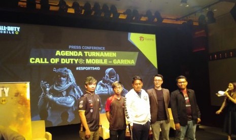 Garena Indonesia meluncurkan gim Call of Duty Mobile sekaligus kompetisi nasional Esports di Plaza Senayan Jakarta, Senin (4/11).