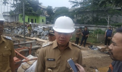 Wali Kota Bogor Bima Arya Sugiharto. Bima menyatakan, pinjaman daerah dikonsentrasikan untuk pembangunan infrastruktur dan pelayanan publik.