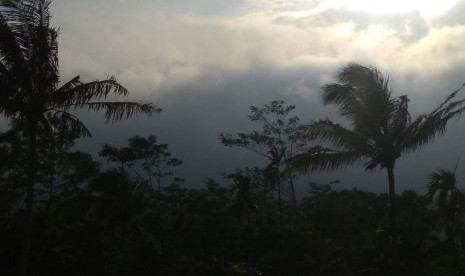 Kondisi terkini Gunung Lemongan, Lumajang, Kamis (14/11). 