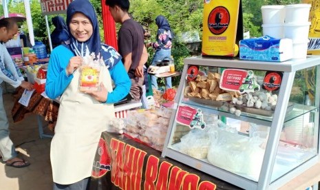 Para pelaku UMKM saat bazar Gelar Produk UMKM di Balai Kota Depok. 