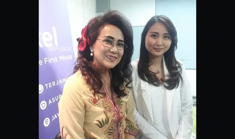 Nanik Soelistiowati (Founder Pisang Goreng Madu Bu Nanik) dan anaknya Michelle K Molloy (COO  CV. Bu Nanik Group)