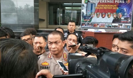 Kabid Humas Polda Metro Jaya, Kombes Yusri Yunus saat memberikan keterangan pers kepada awak media di Mapolda Metro Jaya, Jumat (22/11). 