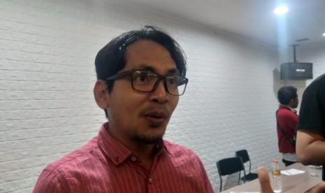 Direktur Riset Setara Institute, Halili saat diwawancarai wartawan usai diskusi tentang Pemajuan Toleransi di Daerah: Input untuk Menag dan Mendagri, di kawasan Jakarta Pusat, Ahad (24/11).