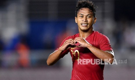 Pemain Timnas U-22 Indonesia Osvaldo Haay melakukan selebrasi seusai mencetak gol ke gawang Timnas Thailand dalam pertandingan Grup B SEA Games 2019 di Stadion Rizal Memorial, Manila, Filipina, Selasa (26/11/2019). 