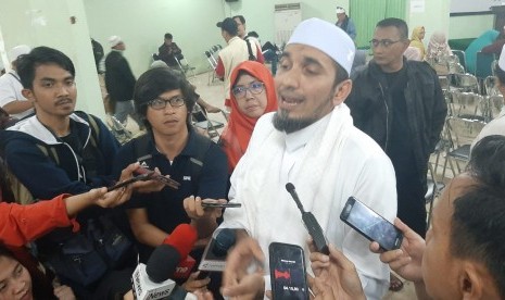 Penanggung Jawab acara Reuni 212 KH Ahmad Shobri Lubis saat diwawancarai awak media di aula Gedung Dewan Dakwah Islamiyah Indonesia, Jakarta, Jumat (29/11). F