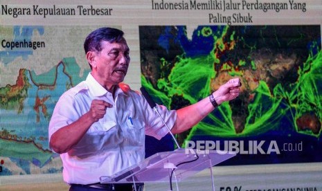 Menteri Koordinator Bidang Kemaritiman dan Investasi  Luhut B Pandjaitan