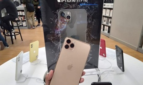 iPhone 11, iPhone 11 Pro, dan iPhone 11 Pro Max resmi dijual di Indonesia, Jumat (6/12).