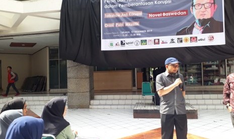 Penyidik KPK Novel Baswedan saat mengisi diskusi Anti Korupsi di PKM Universitas Andalas, Padang, Selasa (10/12) |