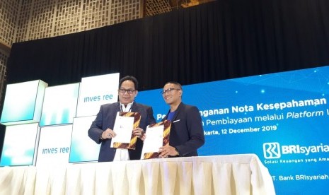 BRI Syariah dan Investree menandatangani kerja sama channeling pembiayaan. Penandatanganan nota kesepahaman tersebut dalam acara Investree Conference (i-Con) 2019 di Jakarta, Rabu (12/12). 