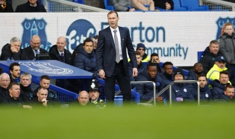 Asisten pelatih Everton Duncan Ferguson. 