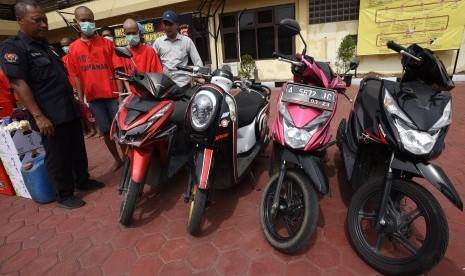 sepeda motor hasil curian 