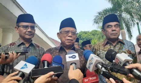 Wakil Presiden KH Maruf Amin saat membuka Peresmian Pembukaan Rapat Kerja Badan Pengelola Keuangan Haji (BPKH) Tahun 2019 di Istana Wakil Presiden, Jakarta, Rabu (18/12).