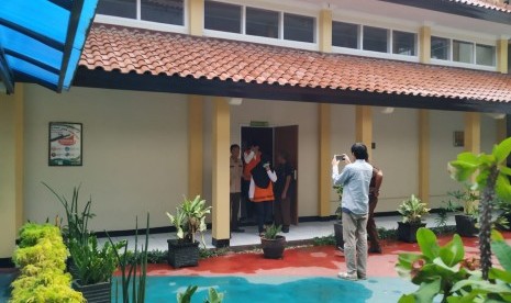 Terdakwa kasus Vina Garut usai menjalani persidangan di Pengadilan Negeri Garut, Kamis (19/12).