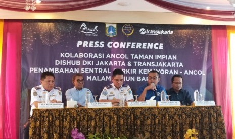 Konferensi Pers Penambahan Sentral Parkir Kemayoran-Ancol untuk Malam Tahun Baru, di Taman Impian Jaya Ancol, Jumat (27/12)