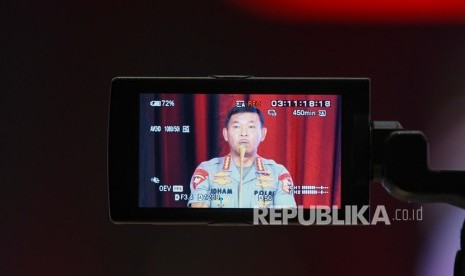 Kapolri Jenderal Pol Idham Azis menyampaikan paparan saat rilis akhir tahun 2019 Polri di Jakarta, Sabtu (28/12/2019).