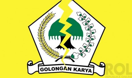 Torn Golkar Party's logo symbolizes the internal disputes within the oldest political party in Indonesia. (Illustration)