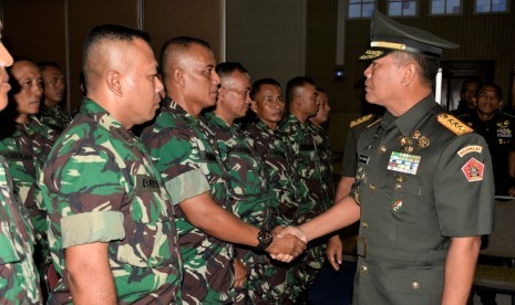 Komandan Kodiklatad Letjen TNI AM Putranto saat membuka Dikcanpa TNI-AD. 