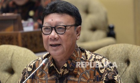 Menteri Pendayagunaan Aparatur Negara dan Reformasi Birokrasi (PAN-RB) Tjahjo Kumolo(Antara/Nova Wahyudi)