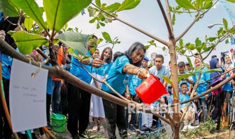 Menteri Pemberdayaan Perempuan dan Perlindungan Anak I Gusti Ayu Bintang Darmawati