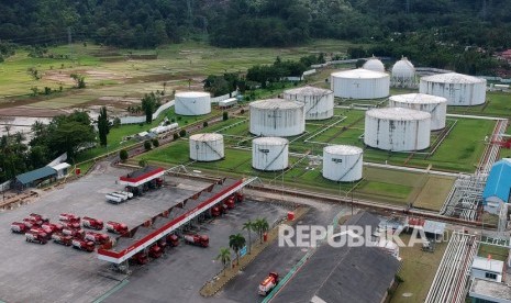 Pertamina Patra Niaga Regional Sumatera Bagian Utara (Sumbagut) menyatakan Terminal Bahan Bakar Minyak (TBBM) dan Elpiji Teluk Kabung, Sumatra Barat (Sumbar) dalam keadaan normal dan tetap beroperasi pascagempa bermagnitudo 7,3 pada Selasa pukul 03.00 WIB.