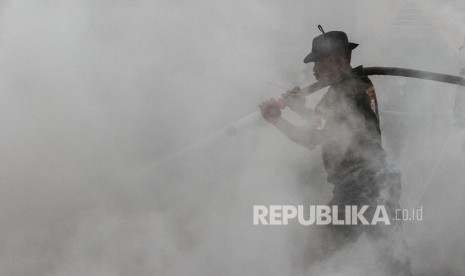 Pada Rabu pagi, Riau mencatat 16 titik panas indikasi awal kebakaran hutan dan lahan.